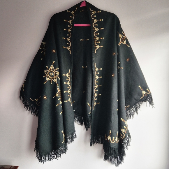 Jackets & Blazers - EMBROIDERED FLORAL WRAP/CAPE/PONCHO WOMEN'S ONE SIZE